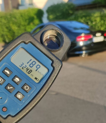Klaipėdos pareigūnai sulaikė 189 km/h mieste skriejusį Audi A8 vairuotoją