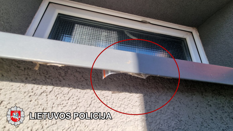 Klaipėdos kriminalistai atlikdami tyrimą sulaikė asmenis įtariamus platinusius kvaišalus dideliais kiekiais