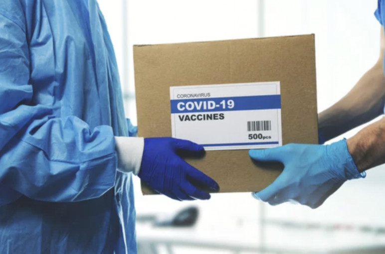 Ministerija iš Klaipėdos norėjo paimti turimas COVID vakcinas ir atiduoti Vilniui su Kaunu, bet uostamiestis nepasidavė