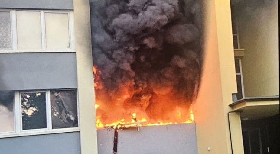 Palangoje daugiabutyje sprogo paspirtukas, kilo didelis gaisras