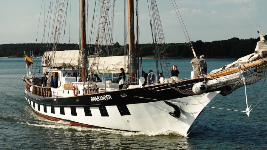 KU burlaivis „Brabander“ ruošiasi  prestižinei „The Tall Ships Races 2026“ regatai: kviečia jaunimą ir jūros entuziastus leistis į gyvenimo nuotykį