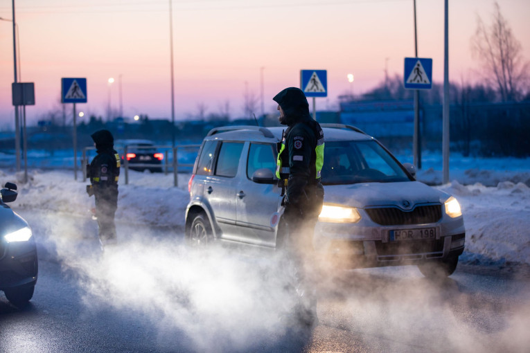 Klaipėdos apskrityje sustiprintai tikrinama, ar vaikai automobiliuose vežami saugiai prisegti