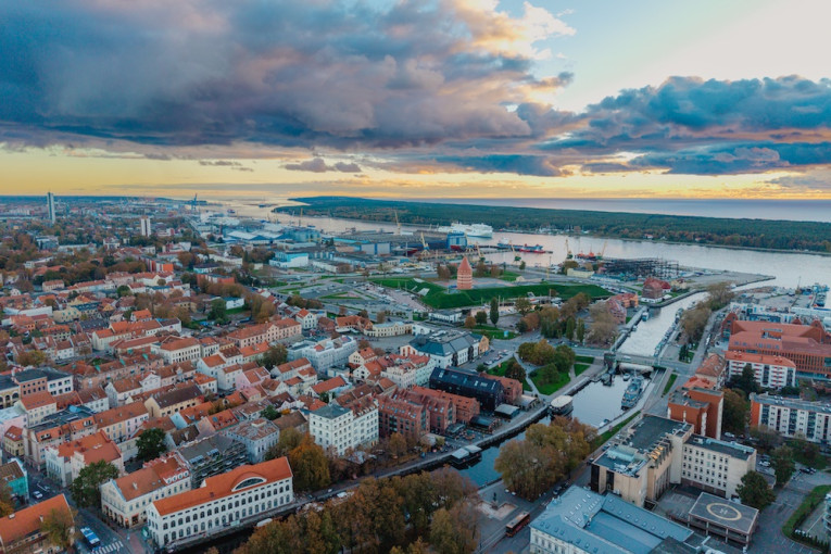 Buriančios tradicijos, gražesnė aplinka ir saugumo sprendimai: Uosto direkcija remia klaipėdiečių iniciatyvas