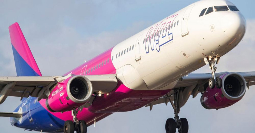 „Wizz Air“ nutraukia skrydžius iš Palangos oro uosto į Londono Lutoną