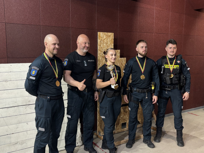 Klaipėdos apskrities pareigūnai varžėsi tarnybinio šaudymo varžybose: paaiškėjo taikliausios komandos