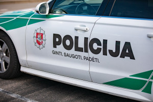 25-erių klaipėdietis kaltinamas sukčiavimu, turto prievartavimu ir grasinimais nužudyti – byla perduota teismui