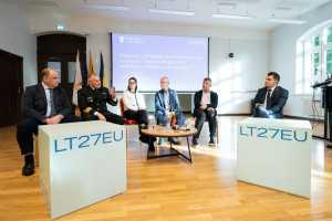 Klaipėdos universitete diskutavo apie Baltijos jūros saugumą: kaip apsaugoti atvirus vartus?
