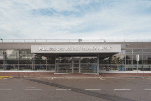 Gerinamas susisiekimas su Londonu: orlaiviai iš Palangos į Londoną nuo rudens kils dažniau – net 7 kartus per savaitę